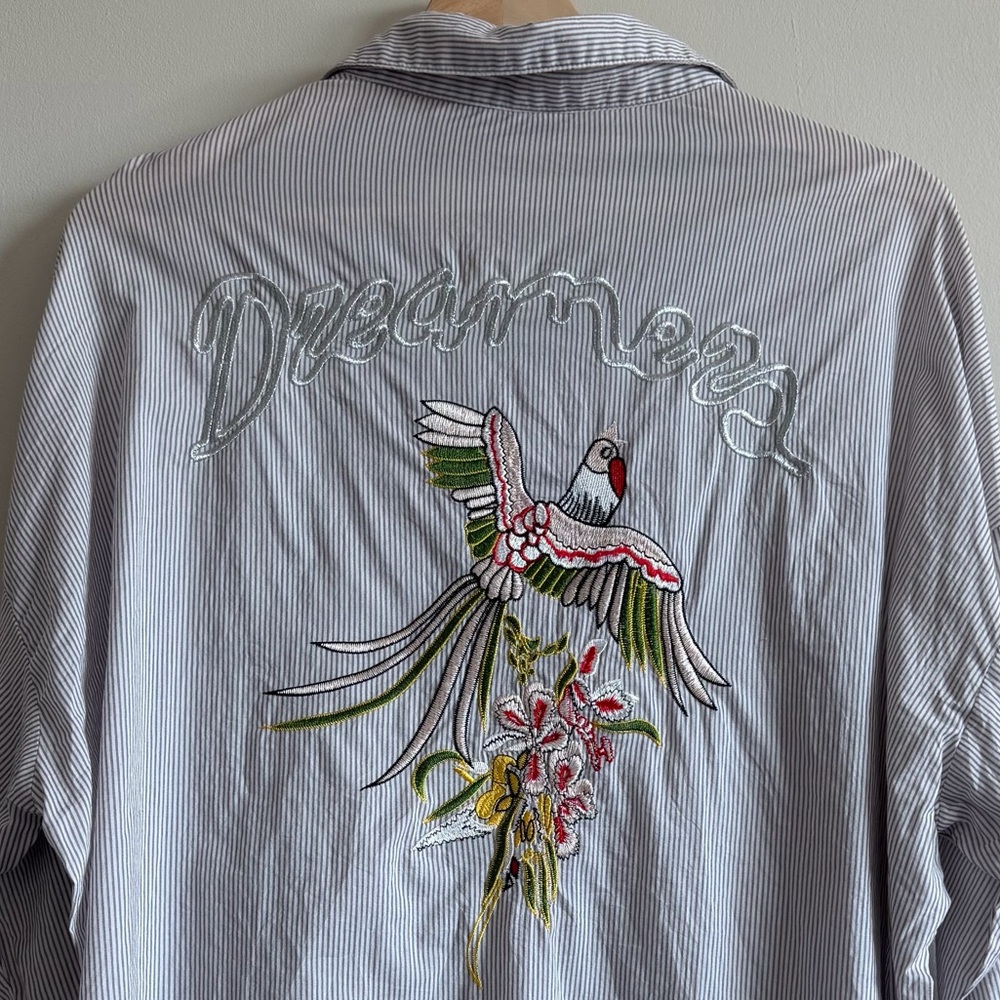 Essue Embroidered Dreamers Bird ButtonDown Shirt